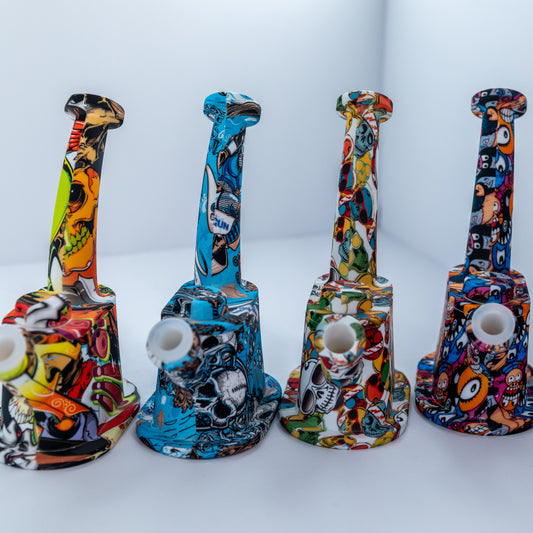 Assorted Graphic Water Pipe